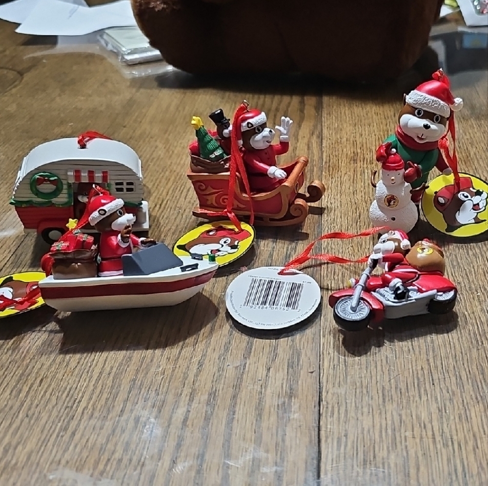 Bucees 5 Festive Santa Claus Christmas Ornaments